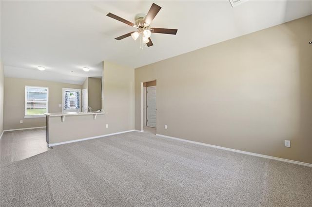 625 W Lola Drive, Mustang, OK 73064