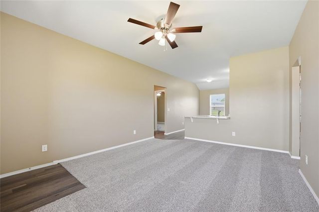 625 W Lola Drive, Mustang, OK 73064