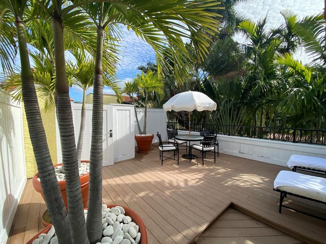 301 Australian Avenue 306, Palm Beach, FL 33480