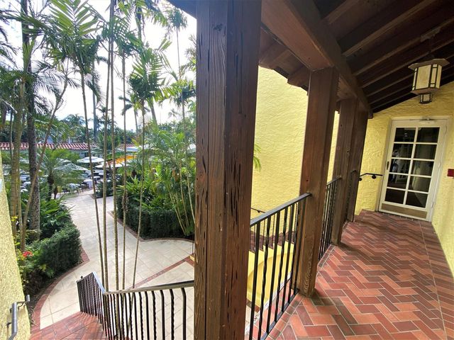 301 Australian Avenue 306, Palm Beach, FL 33480