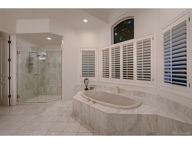 8561 Colonial Dr, Lone Tree, CO 80124