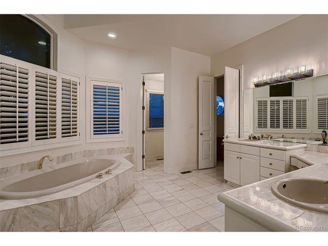 8561 Colonial Dr, Lone Tree, CO 80124