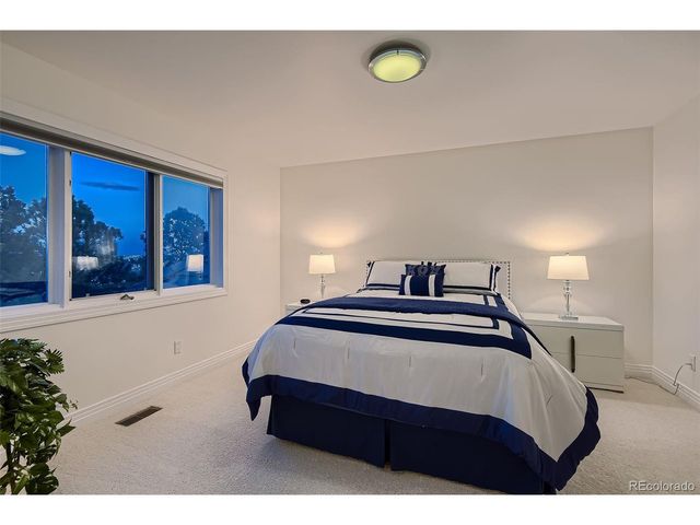 8561 Colonial Dr, Lone Tree, CO 80124