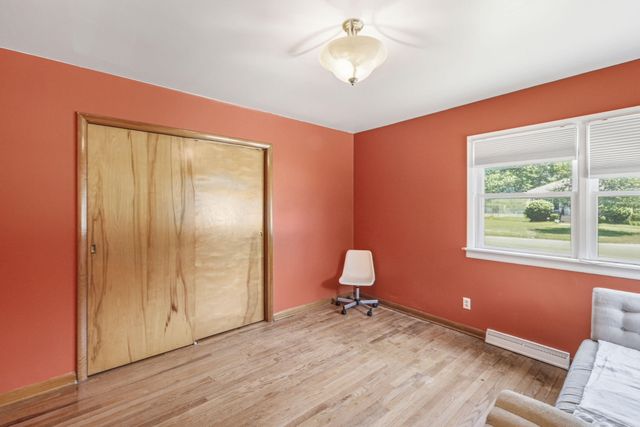 426 S 11th Street, Chesterton, IN 46304