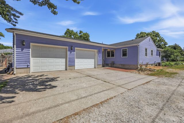 426 S 11th Street, Chesterton, IN 46304
