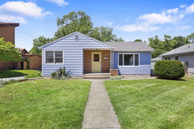 426 S 11th Street, Chesterton, IN 46304