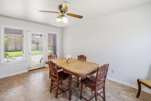 426 S 11th Street, Chesterton, IN 46304