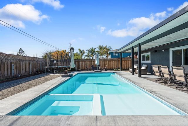 1231 Westward Drive, Hollister, CA 95023