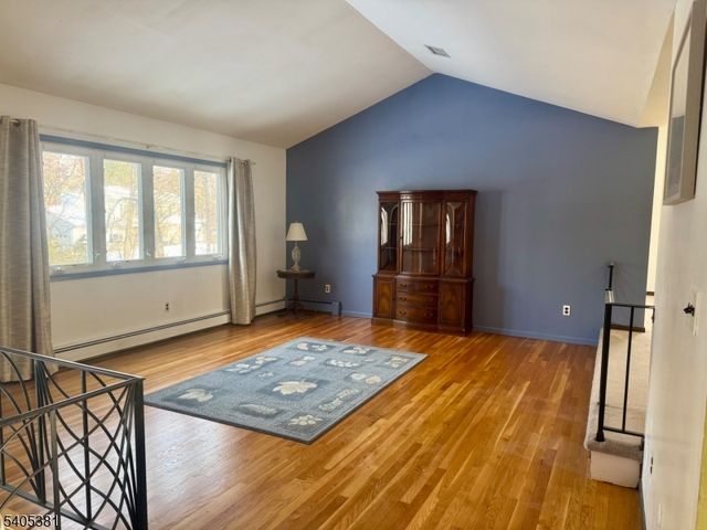 9 Windsor Dr, Jefferson Twp., NJ 07438