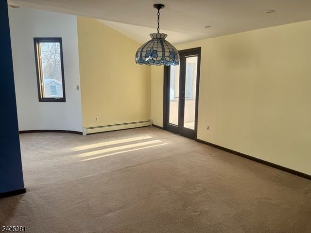 9 Windsor Dr, Jefferson Twp., NJ 07438