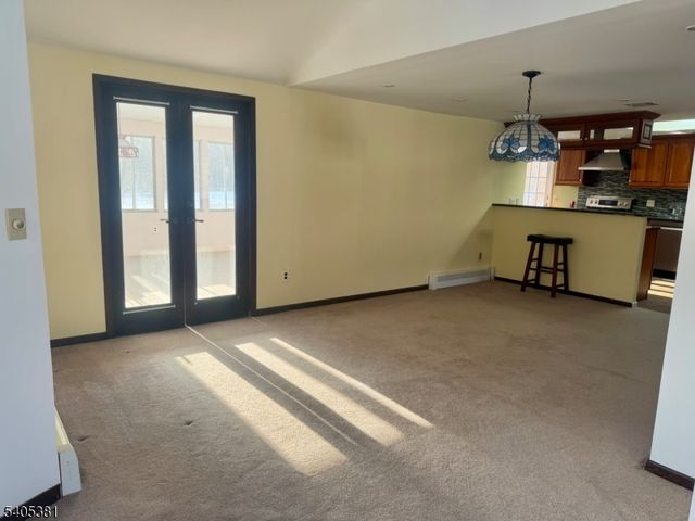 9 Windsor Dr, Jefferson Twp., NJ 07438