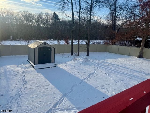 9 Windsor Dr, Jefferson Twp., NJ 07438