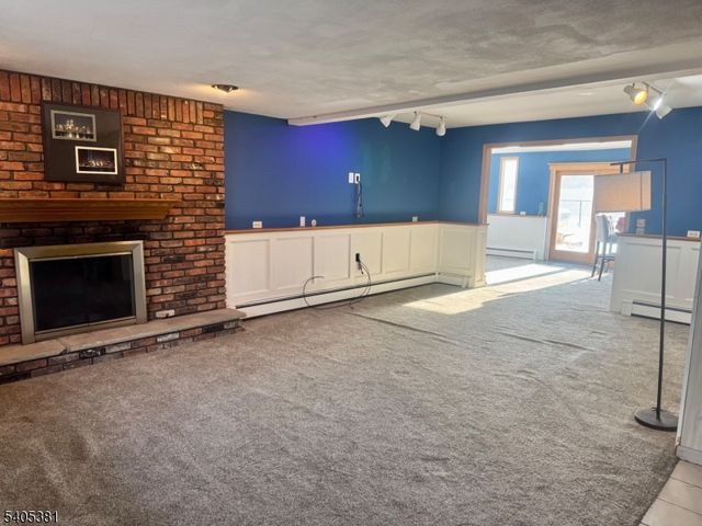 9 Windsor Dr, Jefferson Twp., NJ 07438