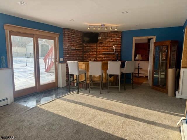 9 Windsor Dr, Jefferson Twp., NJ 07438