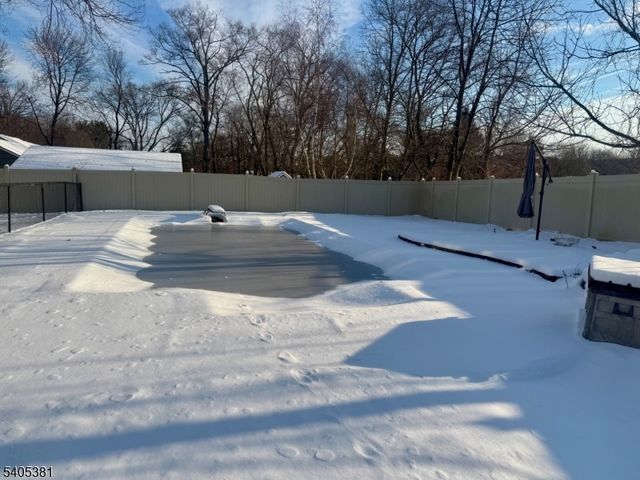 9 Windsor Dr, Jefferson Twp., NJ 07438