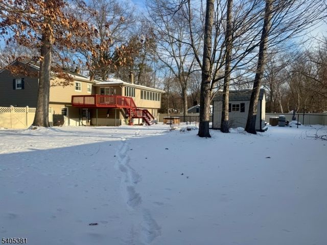 9 Windsor Dr, Jefferson Twp., NJ 07438