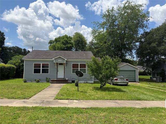 110 Yorke Street, Mt Pleasant, TX 75455