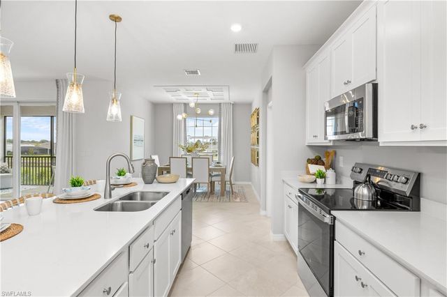 20520 Hazelnut CT S 1923, Lehigh Acres, FL 33936