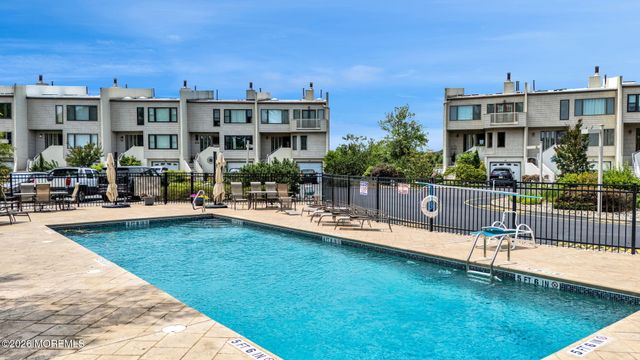 57 Bridgewaters Drive 23, Oceanport, NJ 07757