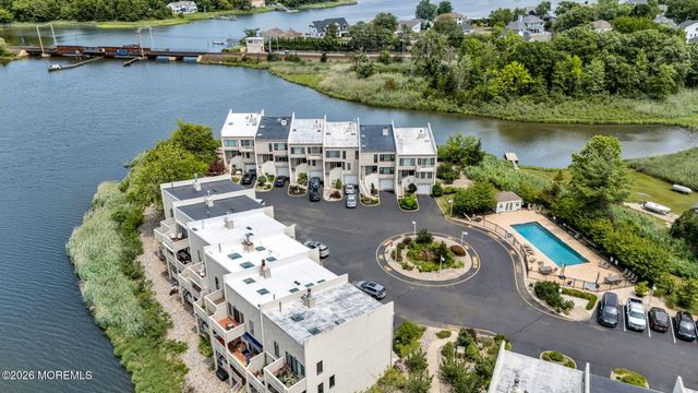 57 Bridgewaters Drive 23, Oceanport, NJ 07757