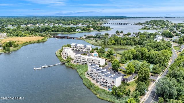 57 Bridgewaters Drive 23, Oceanport, NJ 07757