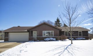 15175 W Kingsway DRIVE, New Berlin, WI 53151