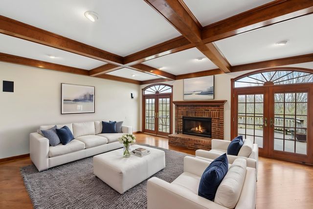 1 Colonel Pointe Drive, Wilder, KY 41076