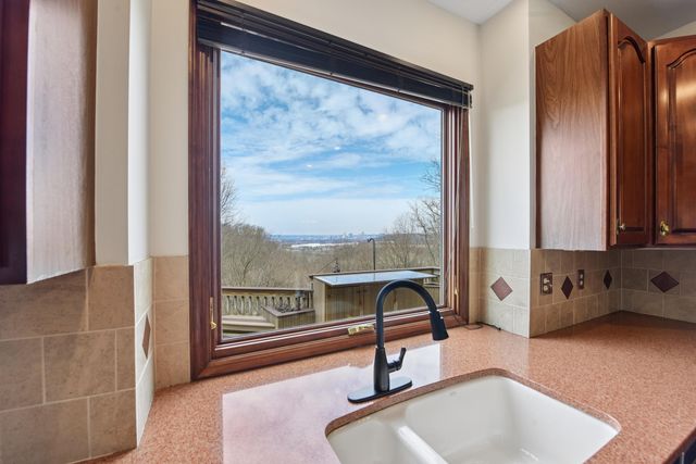 1 Colonel Pointe Drive, Wilder, KY 41076