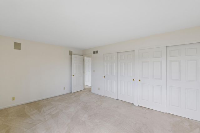 1 Colonel Pointe Drive, Wilder, KY 41076