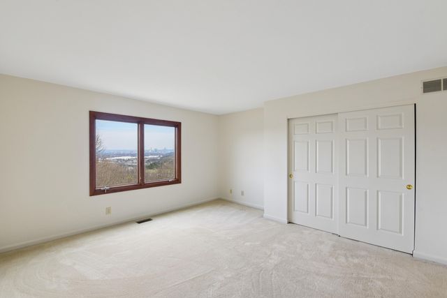 1 Colonel Pointe Drive, Wilder, KY 41076