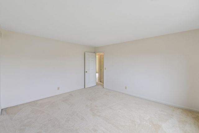 1 Colonel Pointe Drive, Wilder, KY 41076