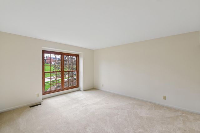 1 Colonel Pointe Drive, Wilder, KY 41076