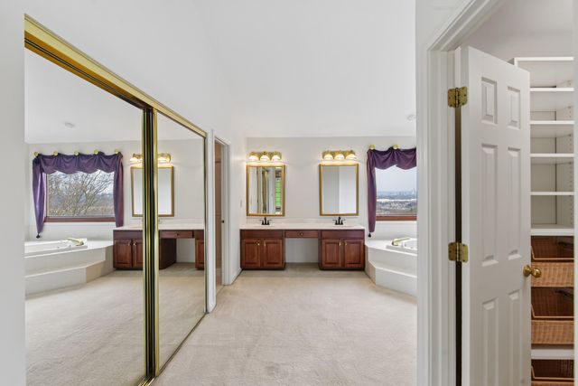 1 Colonel Pointe Drive, Wilder, KY 41076