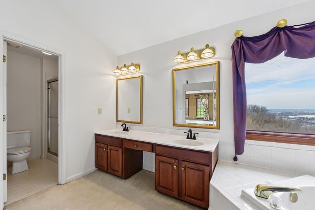 1 Colonel Pointe Drive, Wilder, KY 41076