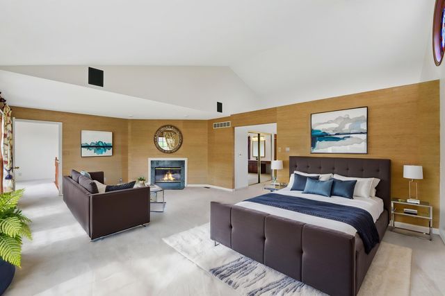 1 Colonel Pointe Drive, Wilder, KY 41076