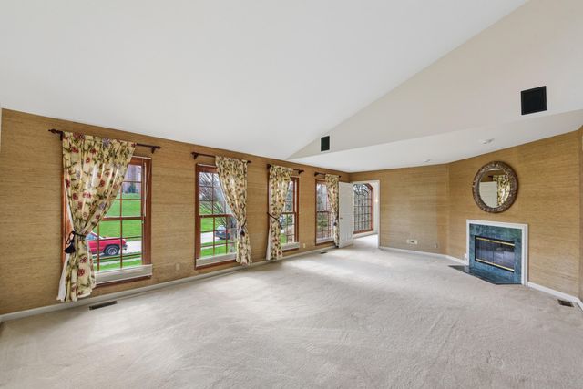 1 Colonel Pointe Drive, Wilder, KY 41076