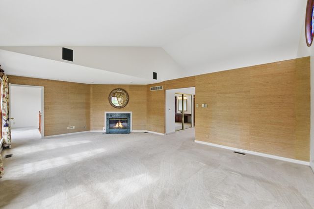 1 Colonel Pointe Drive, Wilder, KY 41076