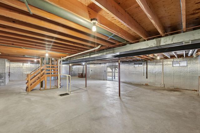 1 Colonel Pointe Drive, Wilder, KY 41076