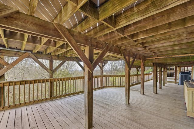 1 Colonel Pointe Drive, Wilder, KY 41076