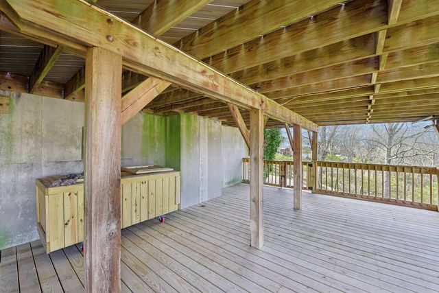 1 Colonel Pointe Drive, Wilder, KY 41076