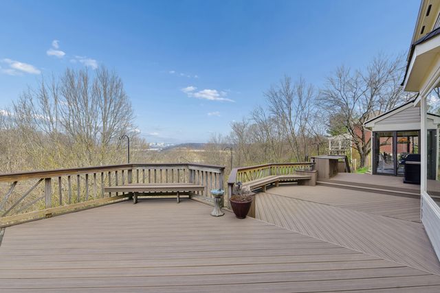 1 Colonel Pointe Drive, Wilder, KY 41076