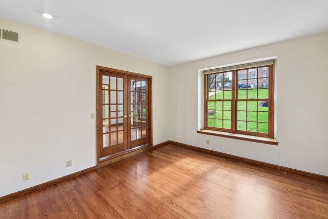 1 Colonel Pointe Drive, Wilder, KY 41076