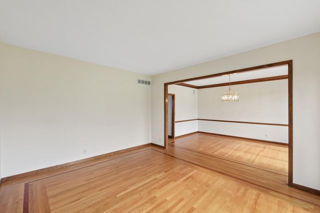 1 Colonel Pointe Drive, Wilder, KY 41076