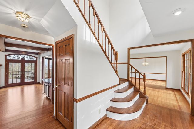 1 Colonel Pointe Drive, Wilder, KY 41076