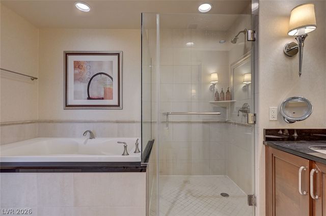 135 East Harmon Avenue 3605, Las Vegas, NV 89109
