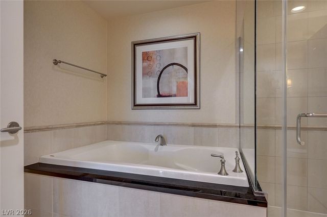 135 East Harmon Avenue 3605, Las Vegas, NV 89109