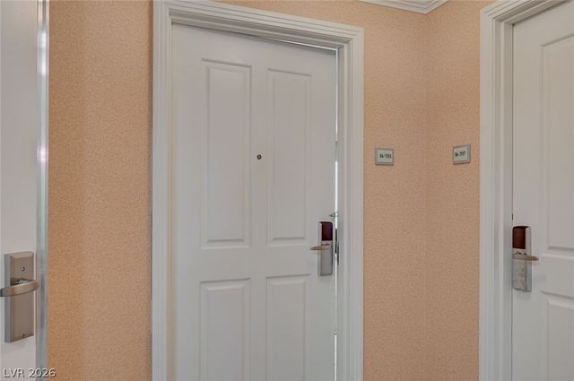 135 East Harmon Avenue 3605, Las Vegas, NV 89109