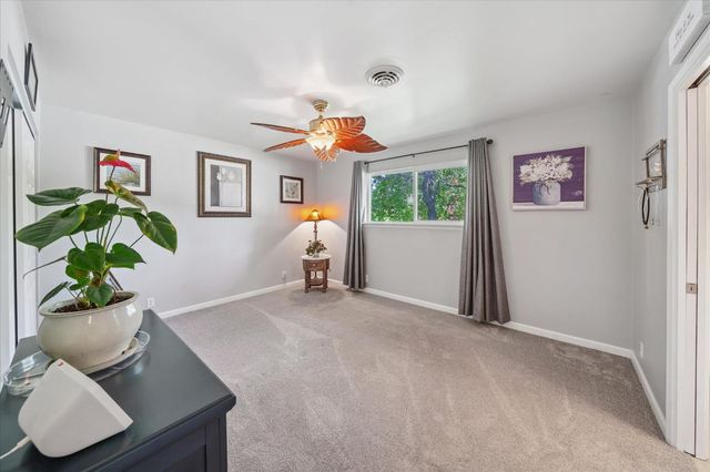 2912 Squire Ave, Redding, CA 96002