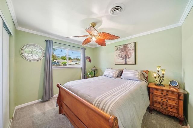 2912 Squire Ave, Redding, CA 96002