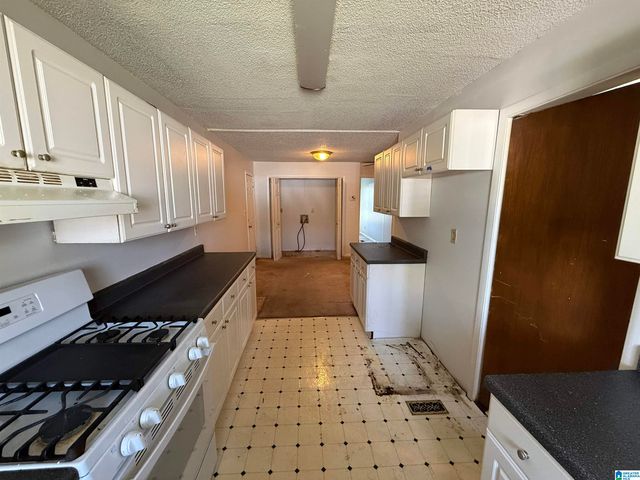 1501 16TH WAY SW, Birmingham, AL 35211
